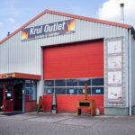 Ruime showroom met kachels en haarden